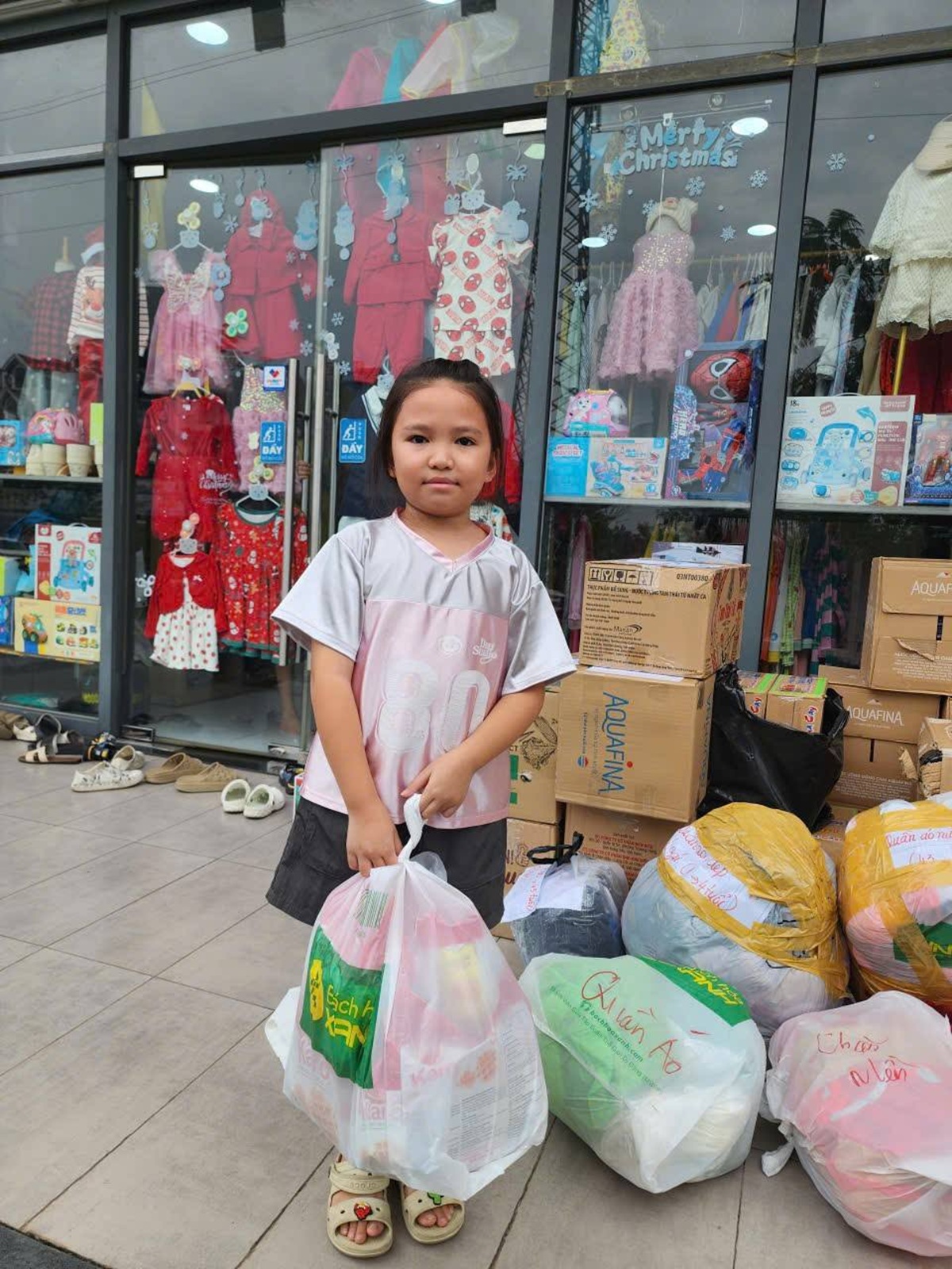 TP.HCM, triệu tấm lòng hướng về đồng bào vùng lũ - 7