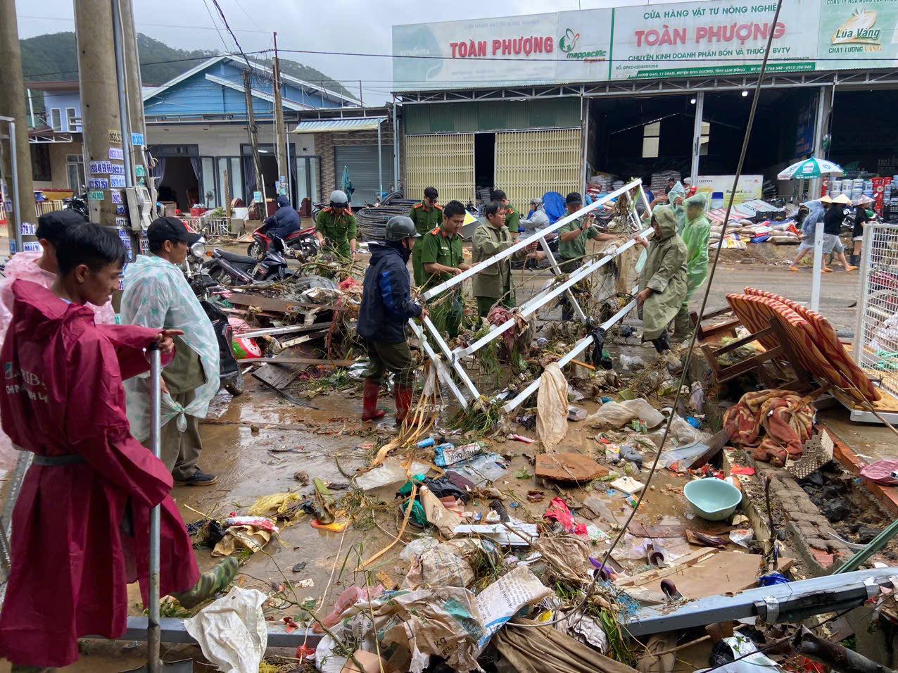 Mưa lũ gây thiệt hại lớn cho Lâm Đồng - 5