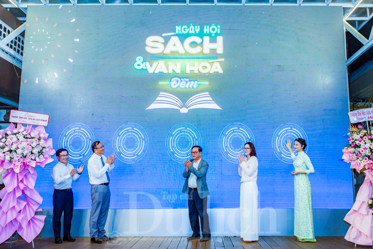 Dạo bước đêm Sài Gòn: Đánh thức đa giác quan tại 'Ngày hội sách và văn hóa' độc đáo - 5