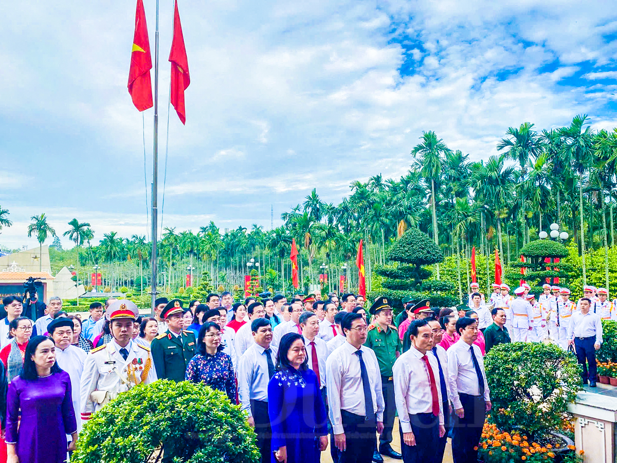 Bí thư Trần Lưu Quang về thăm Ngã Ba Giồng - Hành trình về nguồn thiêng liêng lịch sử - 1