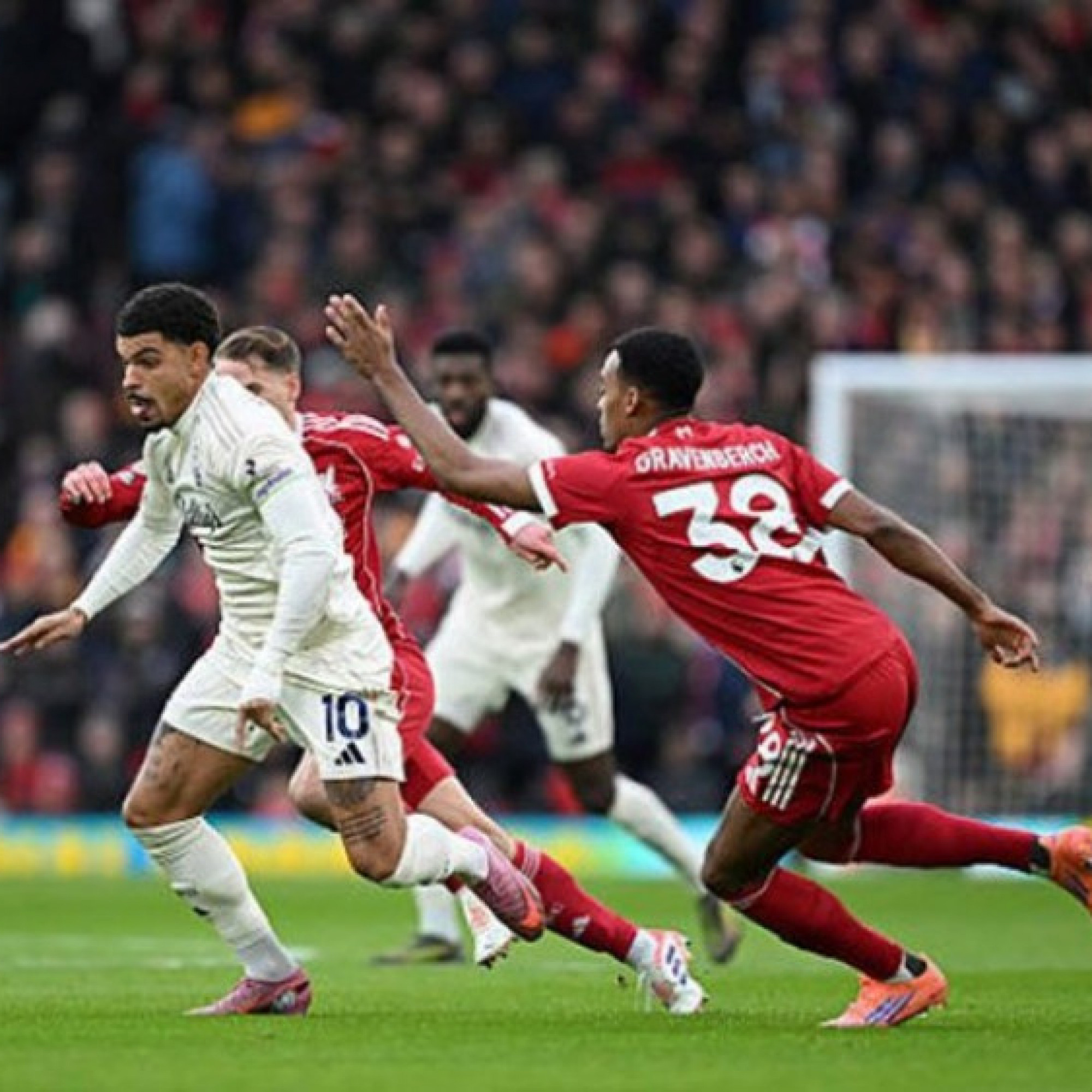  - Kết quả bóng đá Liverpool - Nottingham Forest: Tan nát Anfield (Ngoại hạng Anh)