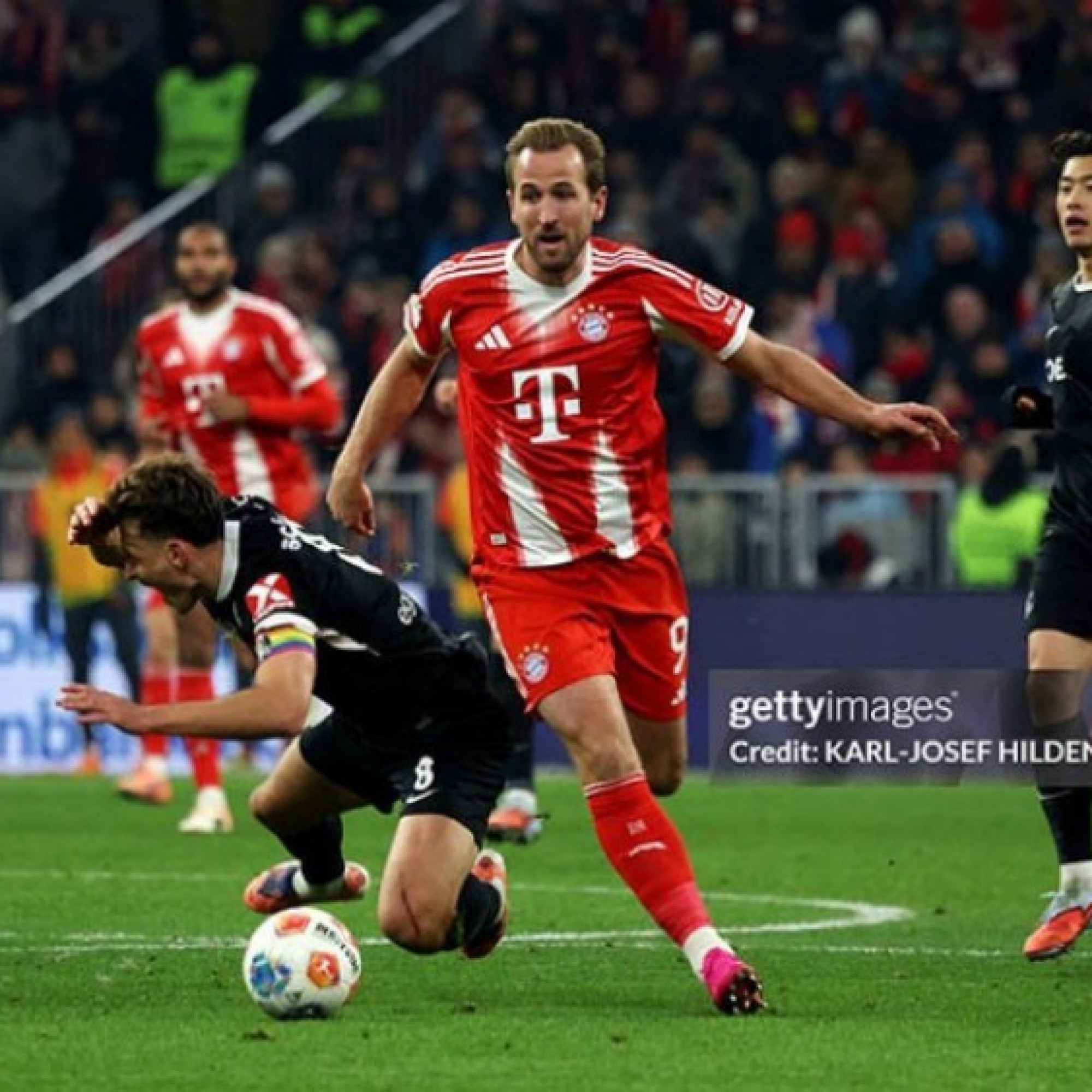  - Video bóng đá Bayern Munich - Freiburg: Đại tiệc 8 bàn, ngôi đầu vững chắc (Bundesliga)