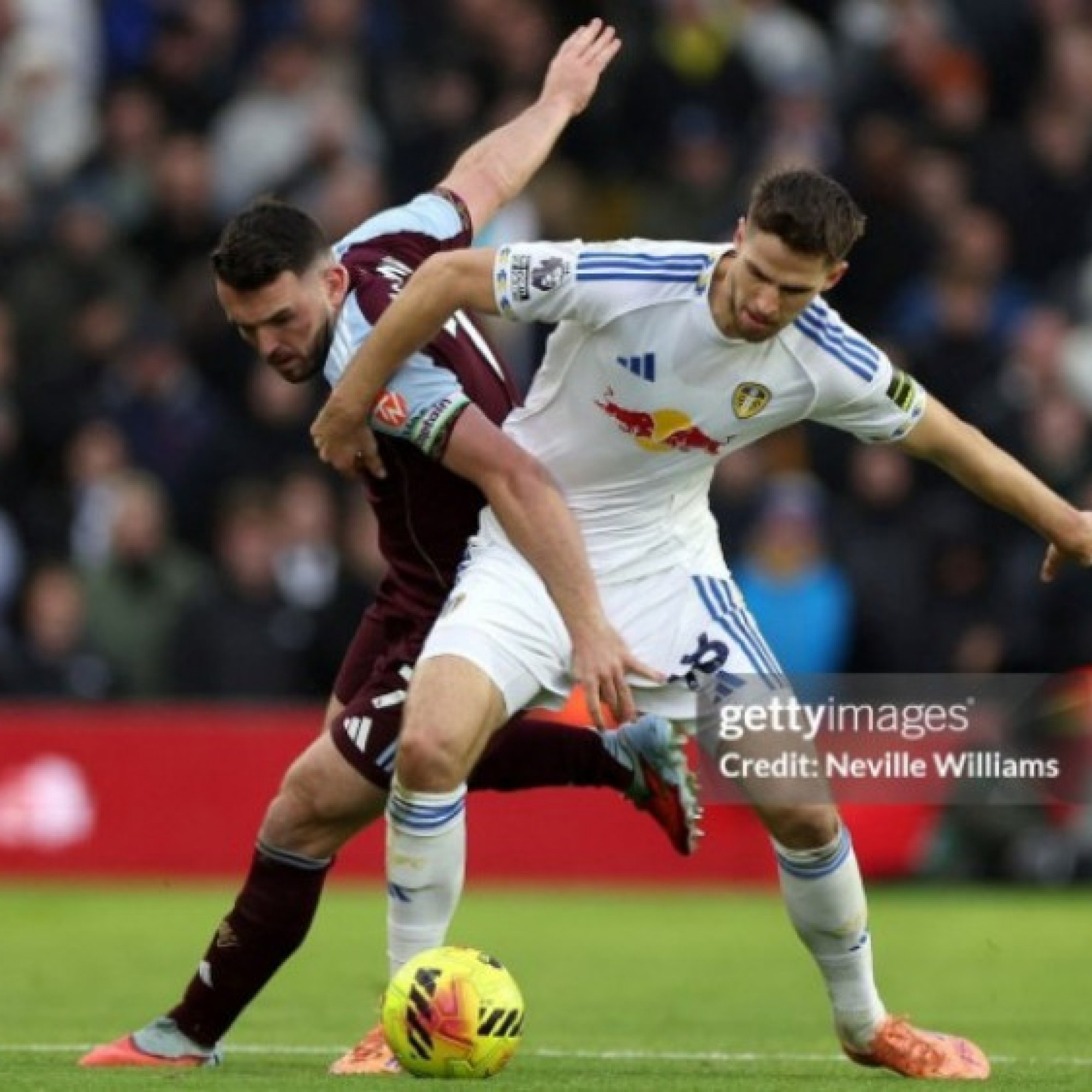  - Kết quả bóng đá Leeds United - Aston Villa: Nhà vô địch thế giới mắc sai lầm (Ngoại hạng Anh)