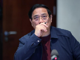  - Họp khẩn lúc 2 giờ sáng, Thủ tướng yêu cầu 'đặt mình vào địa vị người dân để khắc phục hậu quả thiên tai nhanh nhất, hiệu quả nhất'