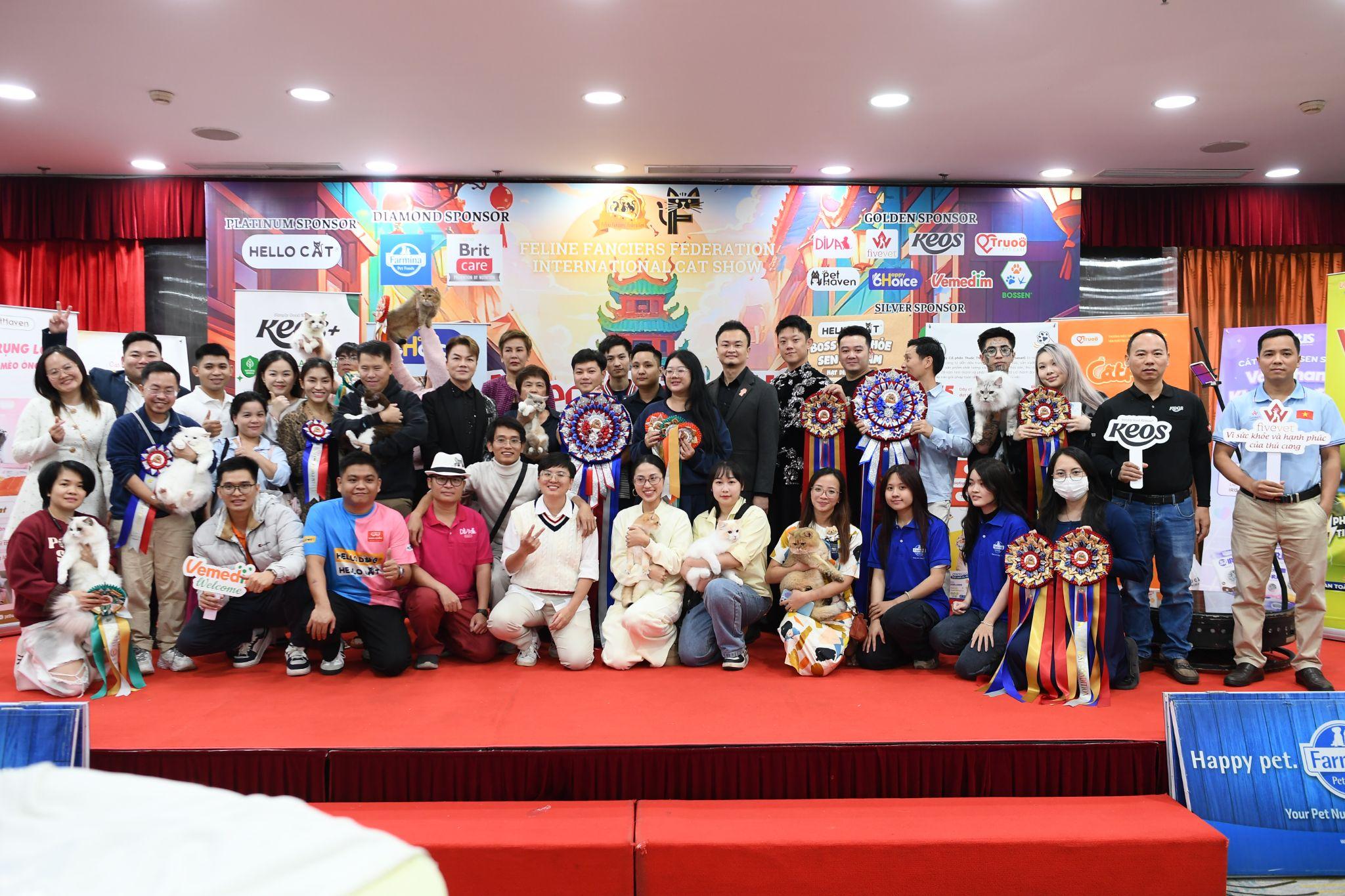 2 bé mèo Anh lông ngắn đăng quang trở thành Hoa hậu mèo FFF tại Việt Nam - 1