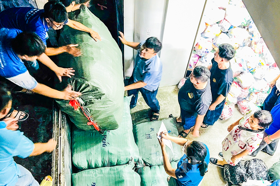 Quá tải các điểm tiếp nhận, TP.HCM triển khai ngay Chương trình tái thiết miền Trung - 8