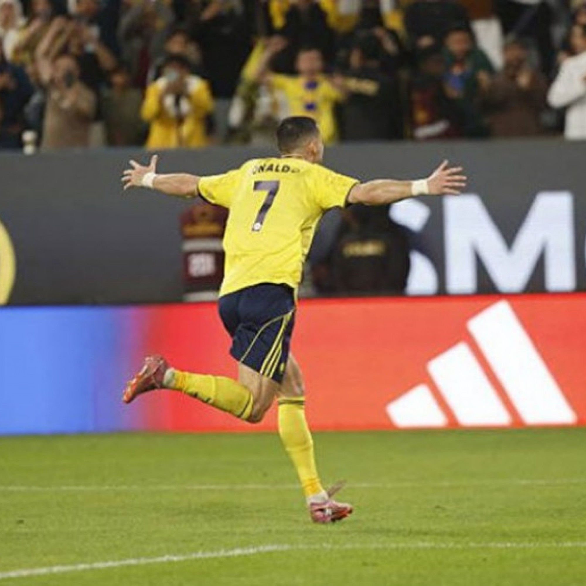  - Video bóng đá Al Nassr - Al Khaleej: Tiệc siêu phẩm, Ronaldo góp vui phút bù giờ (Saudi Pro League)