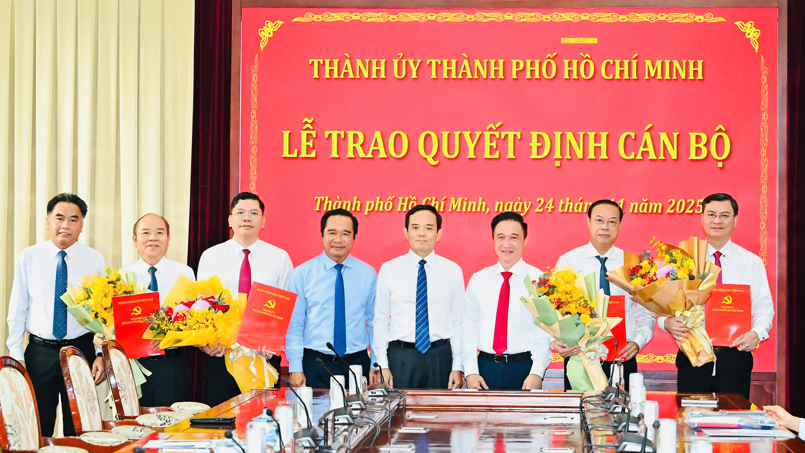 Bí thư Thành ủy TPHCM: Đội ngũ cán bộ lãnh đạo phải mạnh, tinh nhuệ, dũng cảm - 1