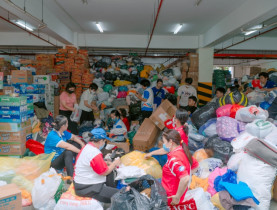  - TP.HCM huy động nguồn lực kỷ lục cứu trợ vùng lũ