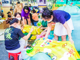  - Quá tải các điểm tiếp nhận, TP.HCM triển khai ngay Chương trình tái thiết miền Trung