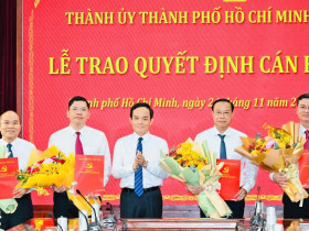  - Bí thư Thành ủy TPHCM: Đội ngũ cán bộ lãnh đạo phải mạnh, tinh nhuệ, dũng cảm