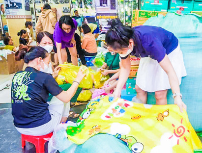 Chuyển động - Quá tải các điểm tiếp nhận, TP.HCM triển khai ngay Chương trình tái thiết miền Trung