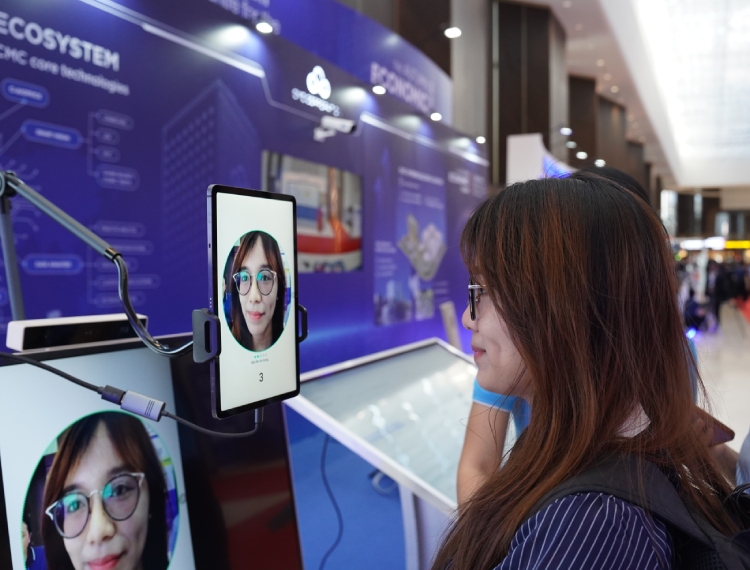 Độc đáo các mô hình công nghệ tại Diễn đàn Kinh tế Mùa thu 2025