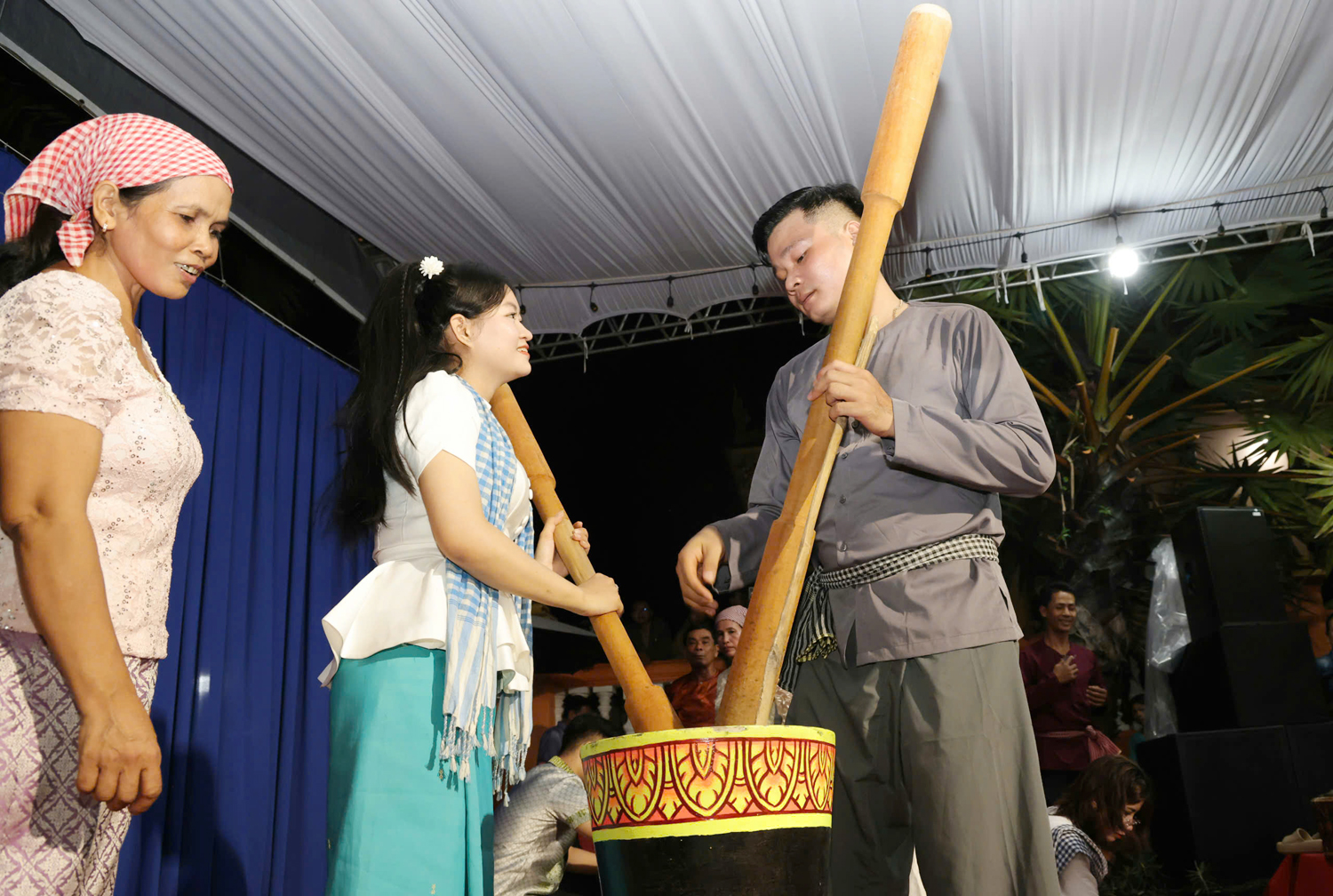 Bảo tồn, phát huy giá trị văn hóa truyền thống tốt đẹp của các dân tộc thiểu số gắn với phát triển du lịch - 6