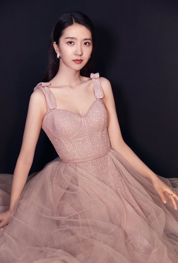 Hành trình phá tan định kiến "người đẹp đóng phim" của bạn thân Dương Tử - 2