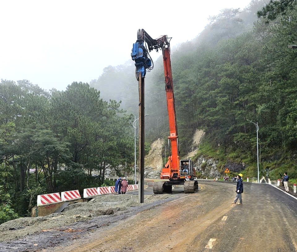 Thông xe qua đèo Prenn từ 13 giờ hôm nay - 2