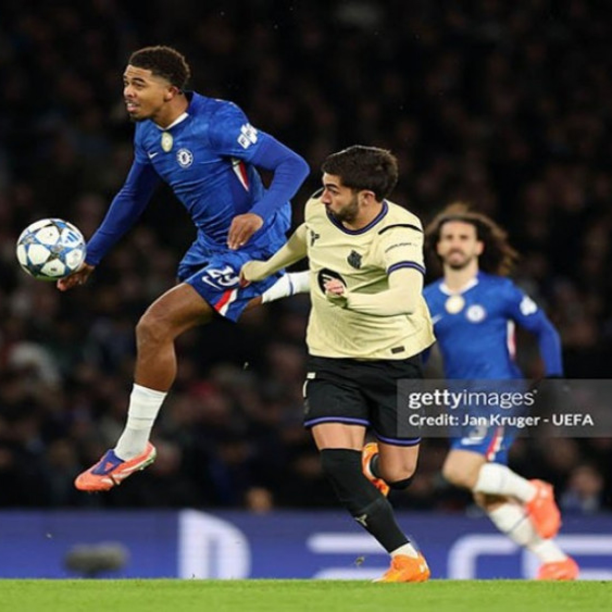  - Trực tiếp bóng đá Chelsea - Barcelona: Cơ hội dồn dập (Cúp C1)