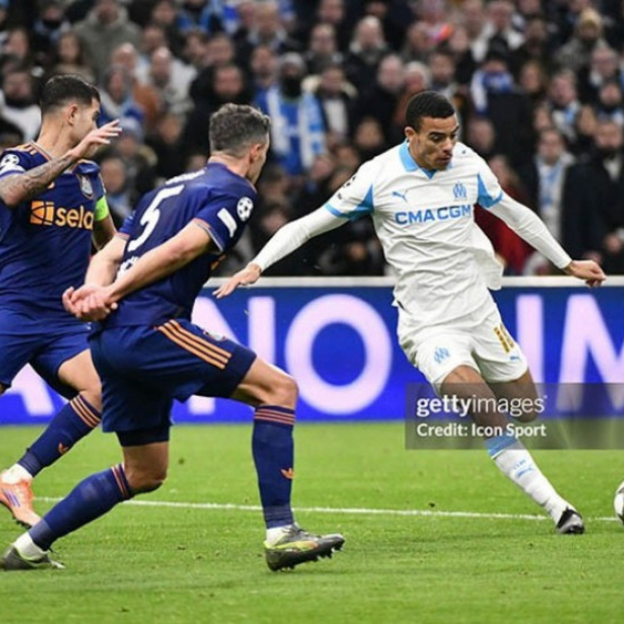  - Video bóng đá Marseille - Newcastle: Aubameyang chói sáng, bắn hạ "Chích chòe" (Cúp C1)