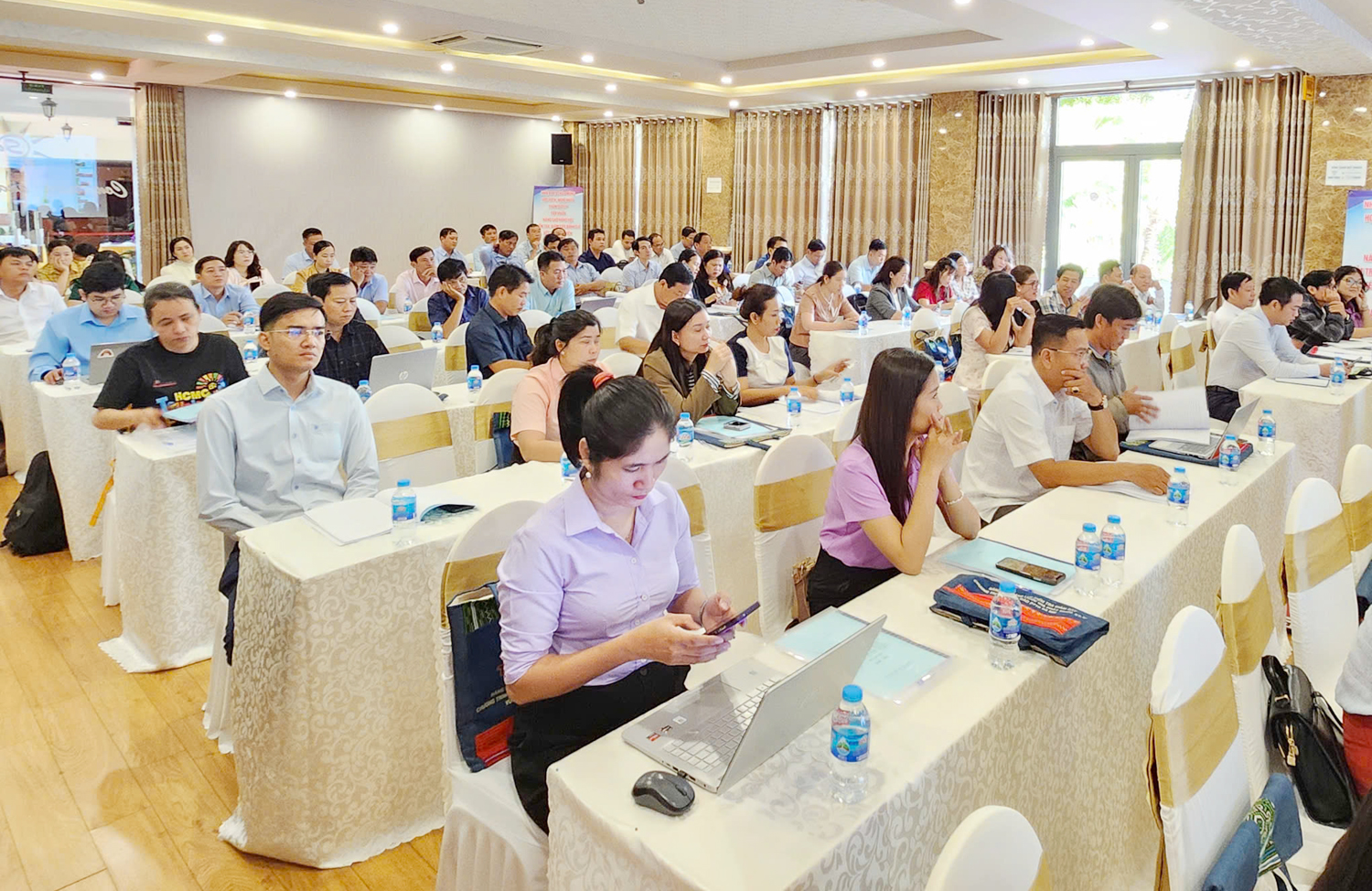 Tập huấn kiểm tra, giám sát công tác bảo tồn, phát huy văn hóa các dân tộc - 6