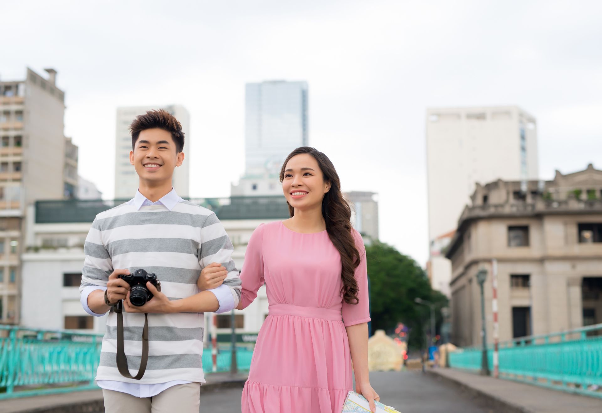 Doanh thu du lịch TP.HCM vượt 233 nghìn tỷ đồng - 1