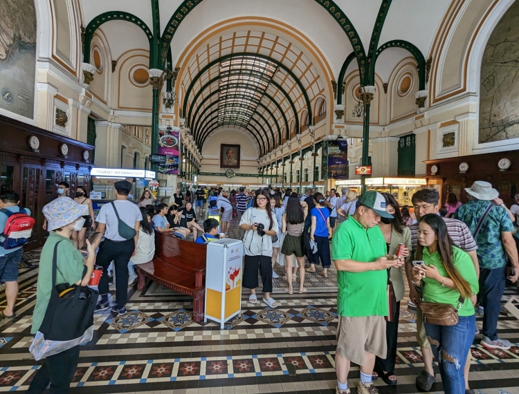 Doanh thu du lịch TP.HCM vượt 233 nghìn tỷ đồng