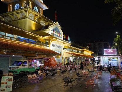 Ăn gì - Tuần lễ ẩm thực mở màn cho phố đêm Chợ Lớn chính thức đi vào hoạt động