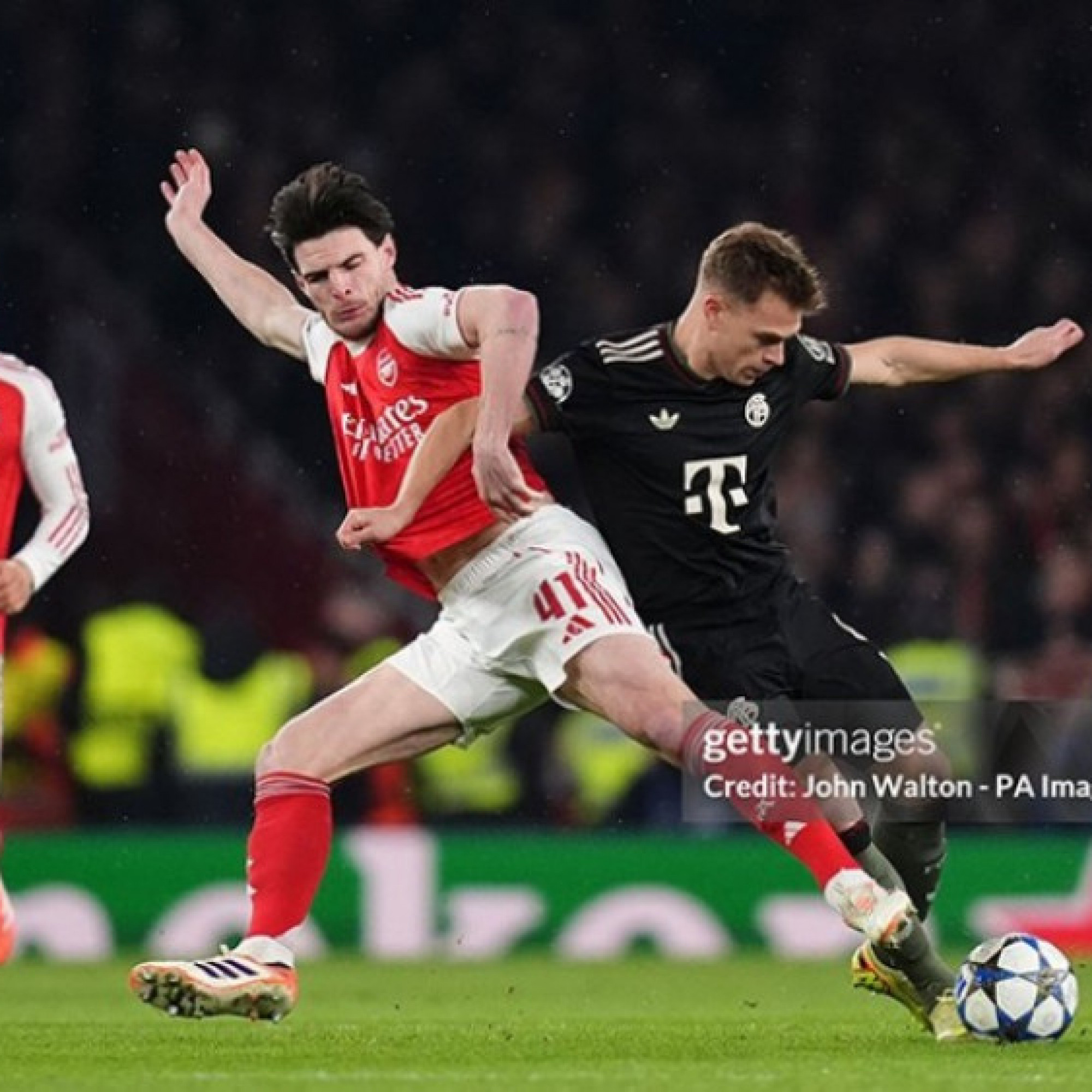  - Video bóng đá Arsenal - Bayern Munich: Kịch hay còn phía trước (Cúp C1)