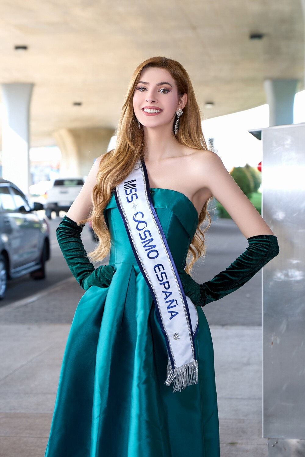 Dàn Hoa hậu quốc tế đổ bộ Việt Nam, sẵn sàng chinh phục vương miện Miss Cosmo 2025 - 2