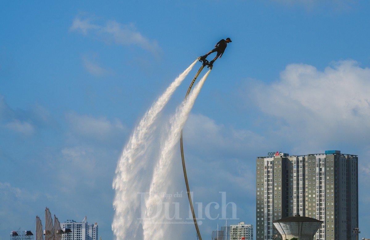 Lễ hội Sông nước TP.HCM lần 3 hoãn sang năm 2026 - 2