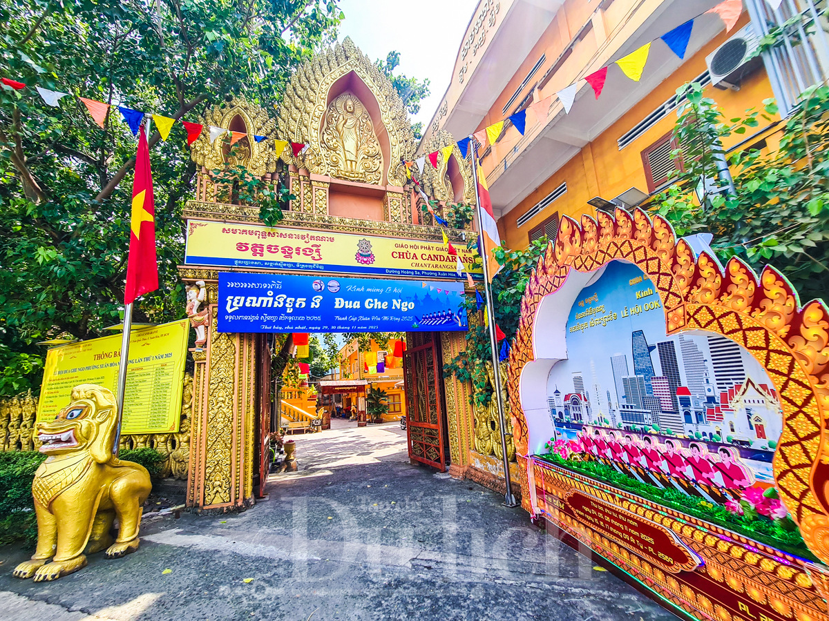 Tất bật công tác chuẩn bị cho Giải đua ghe Ngo trên kênh Nhiêu Lộc - 1