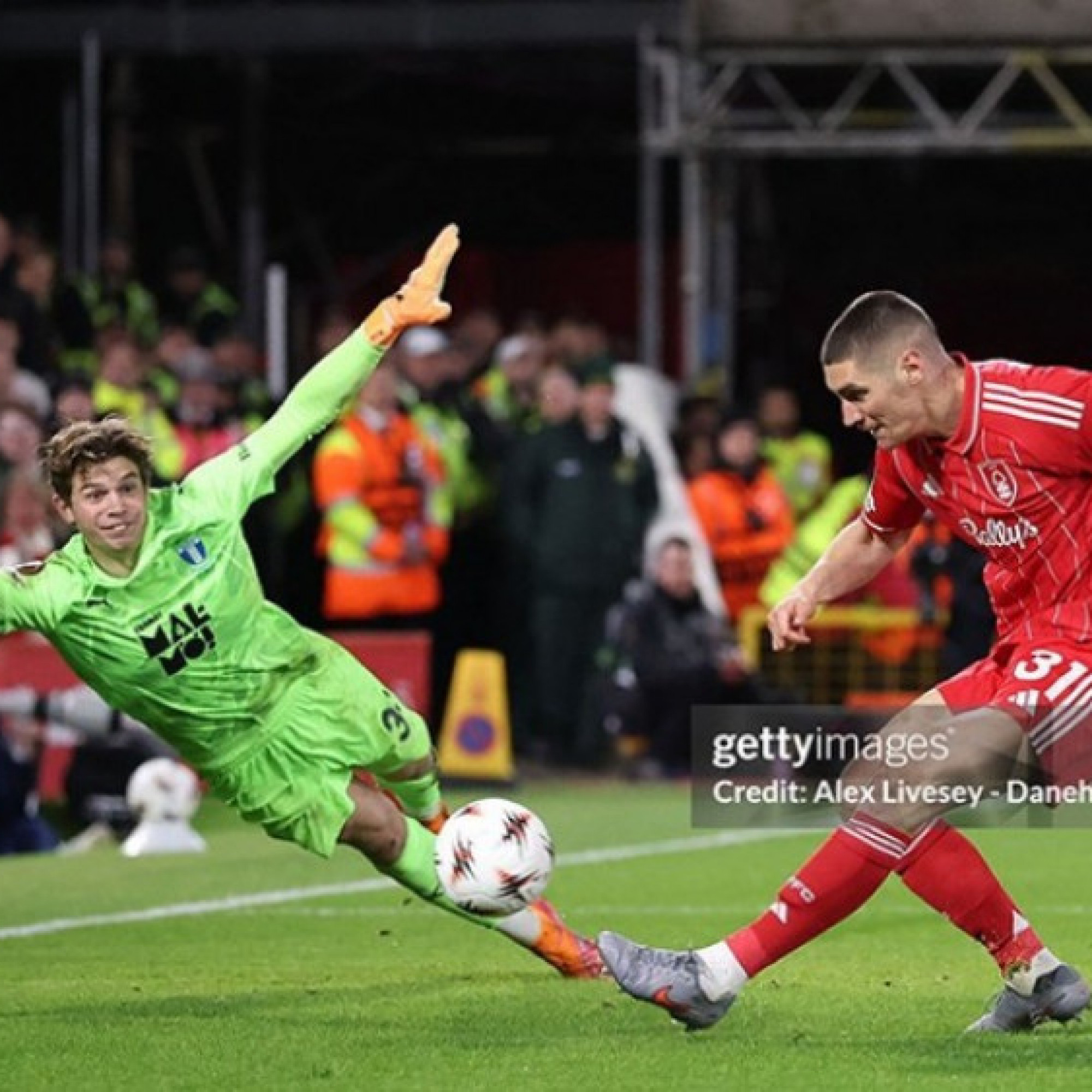  - Video bóng đá Nottingham Forest - Malmo: Chiến thắng tưng bừng (Europa League)