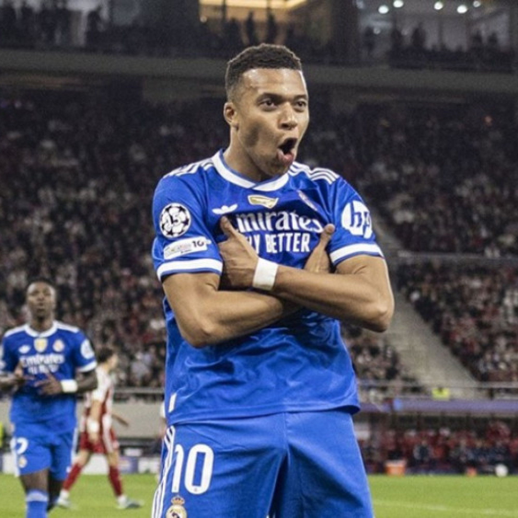  - Mbappe ghi bàn như máy ở Cúp C1: Kỷ lục "khủng" của Ronaldo bị lung lay