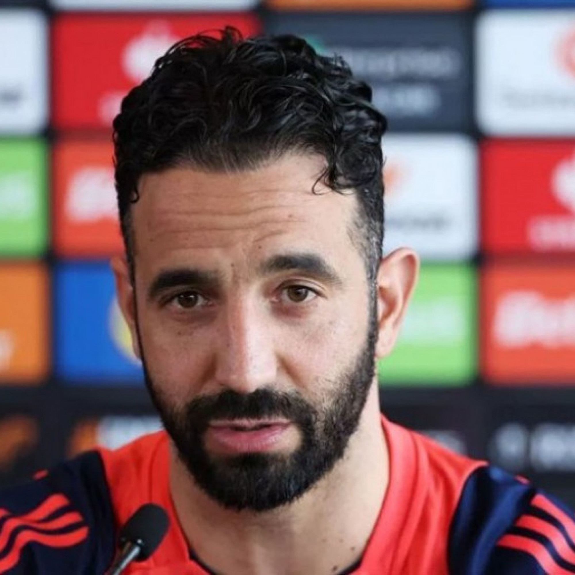  - HLV Amorim thừa nhận MU trình kém Crystal Palace, báo tin xấu về Maguire & Cunha