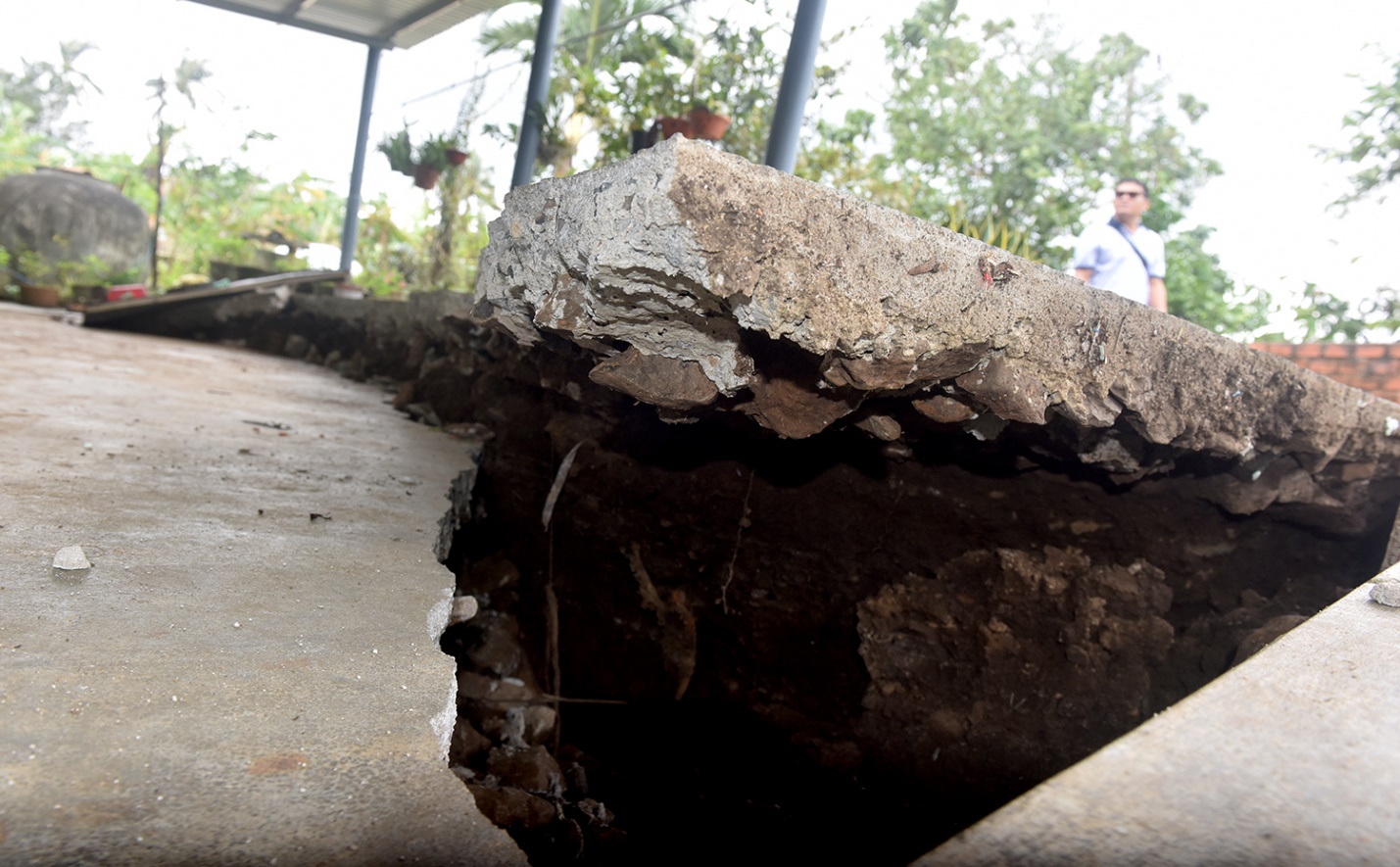 khu dan cu nut toac, ca lang so tan khong dam tro ve nha - 11