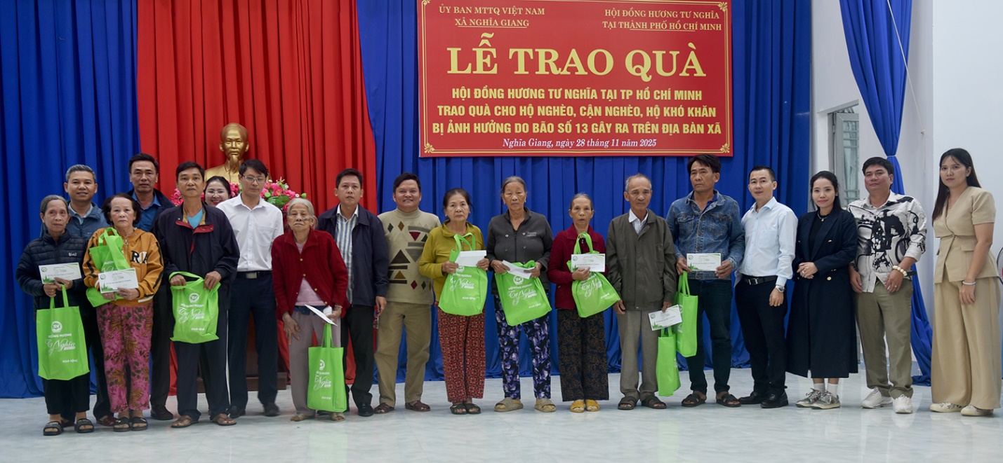 chung tay chia se kho khan cung nguoi dan vung lu quang ngai - 7