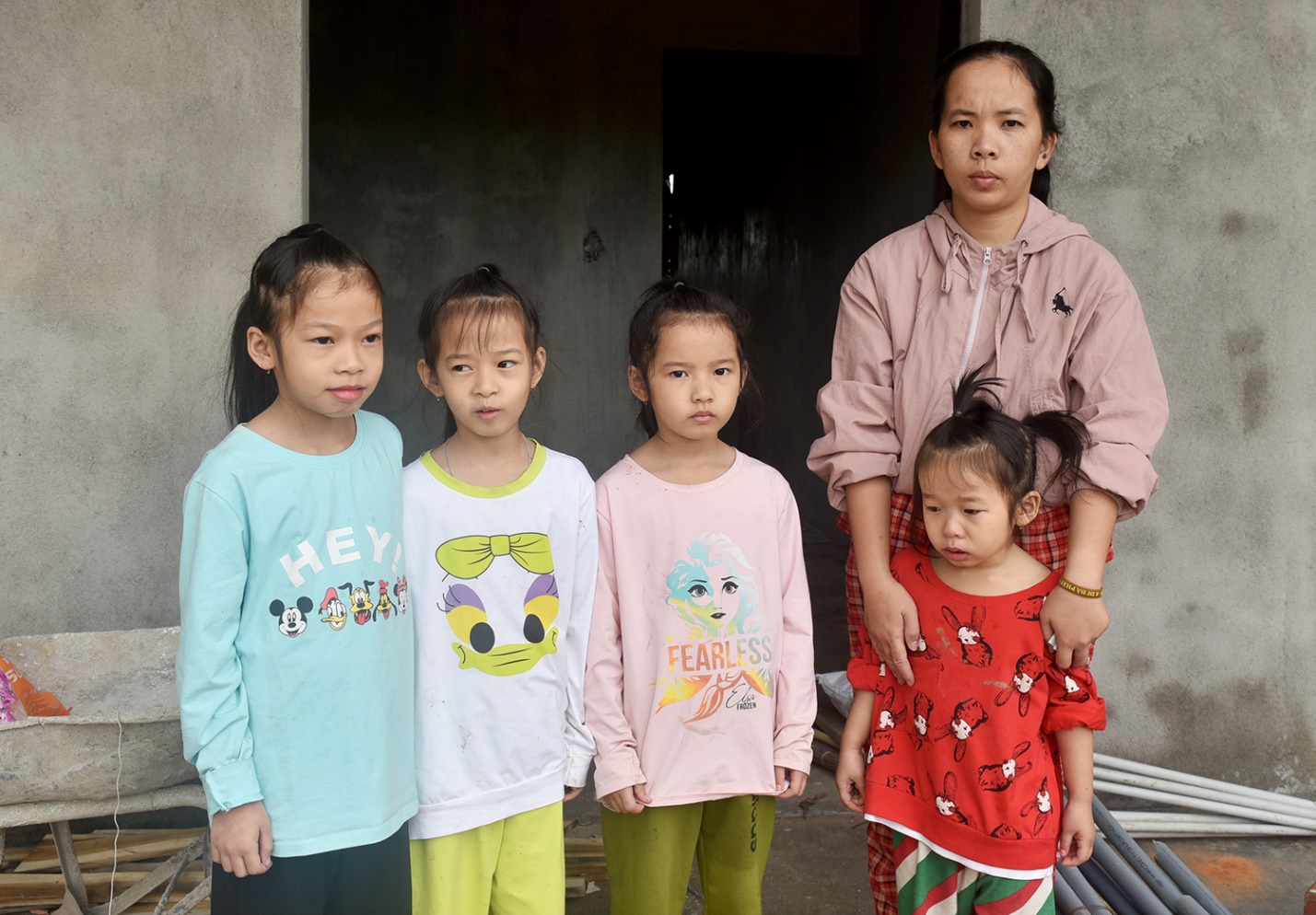 chung tay chia se kho khan cung nguoi dan vung lu quang ngai - 13