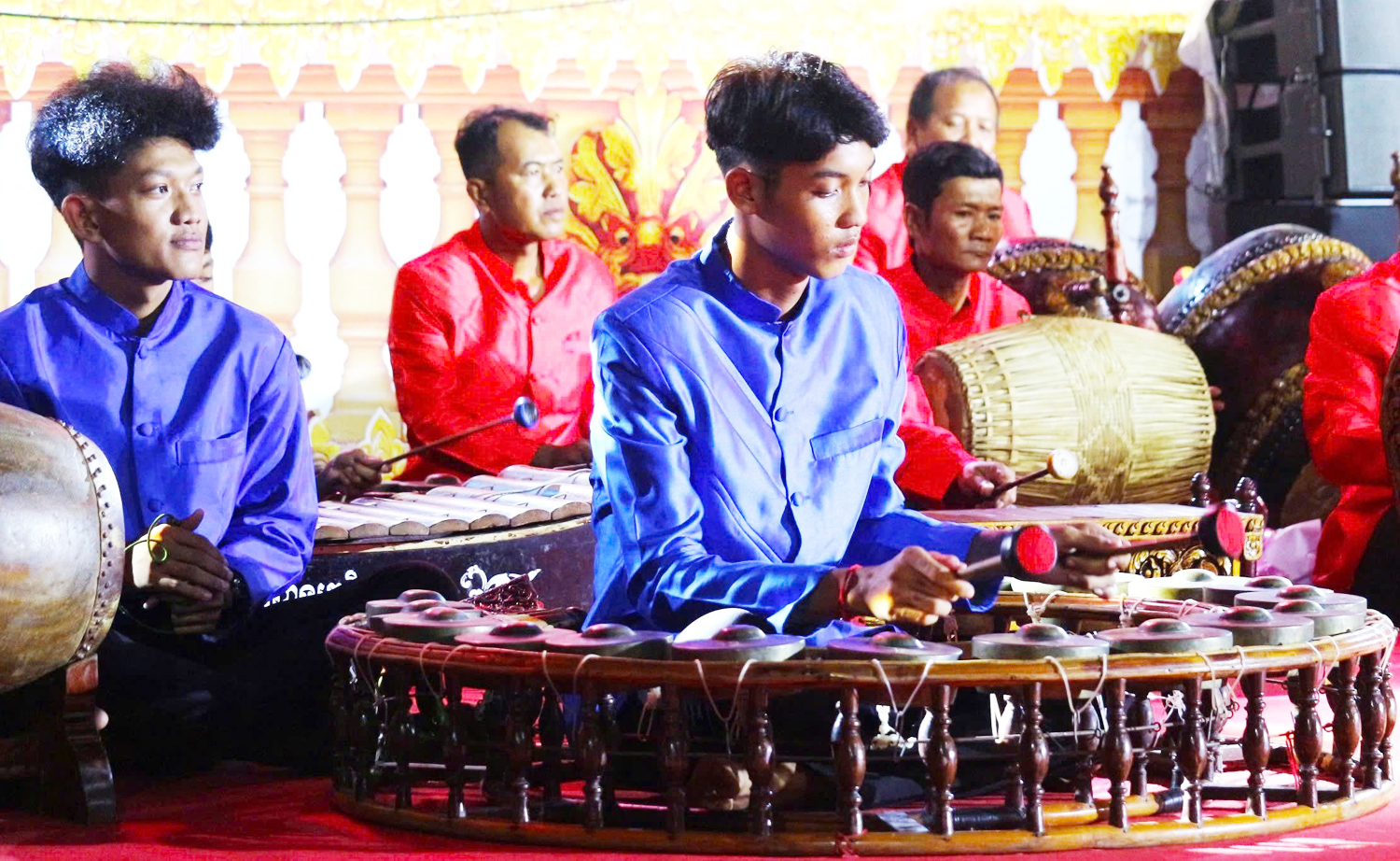 Chung tay gỡ khó cho văn hóa cơ sở - 3