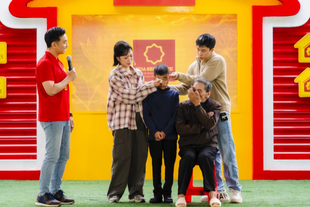 Diệu Nhi cùng Long Vũ góp sức mang về 100 triệu đồng cho các em nhỏ mồ côi - 3