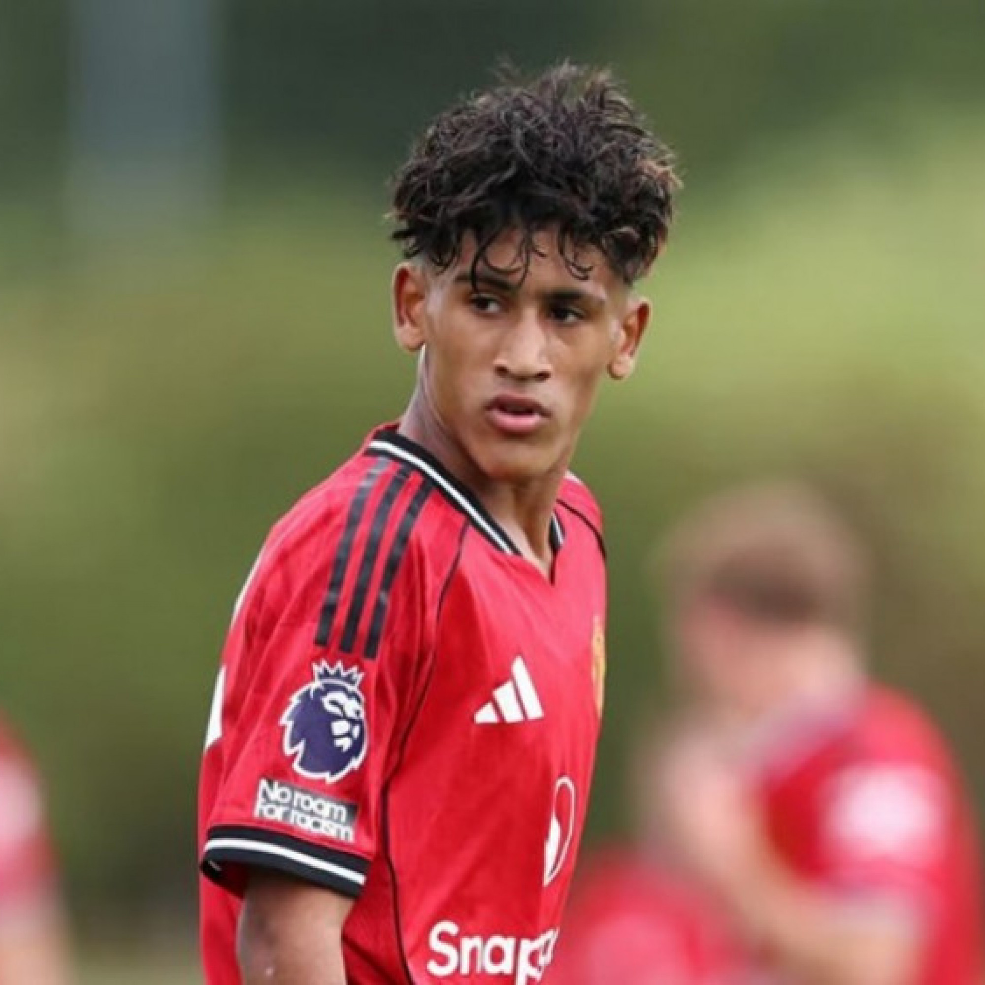  - HLV Amorim đưa "Messi nhí" lên tập cùng MU, liệu có được đá Ngoại hạng Anh?