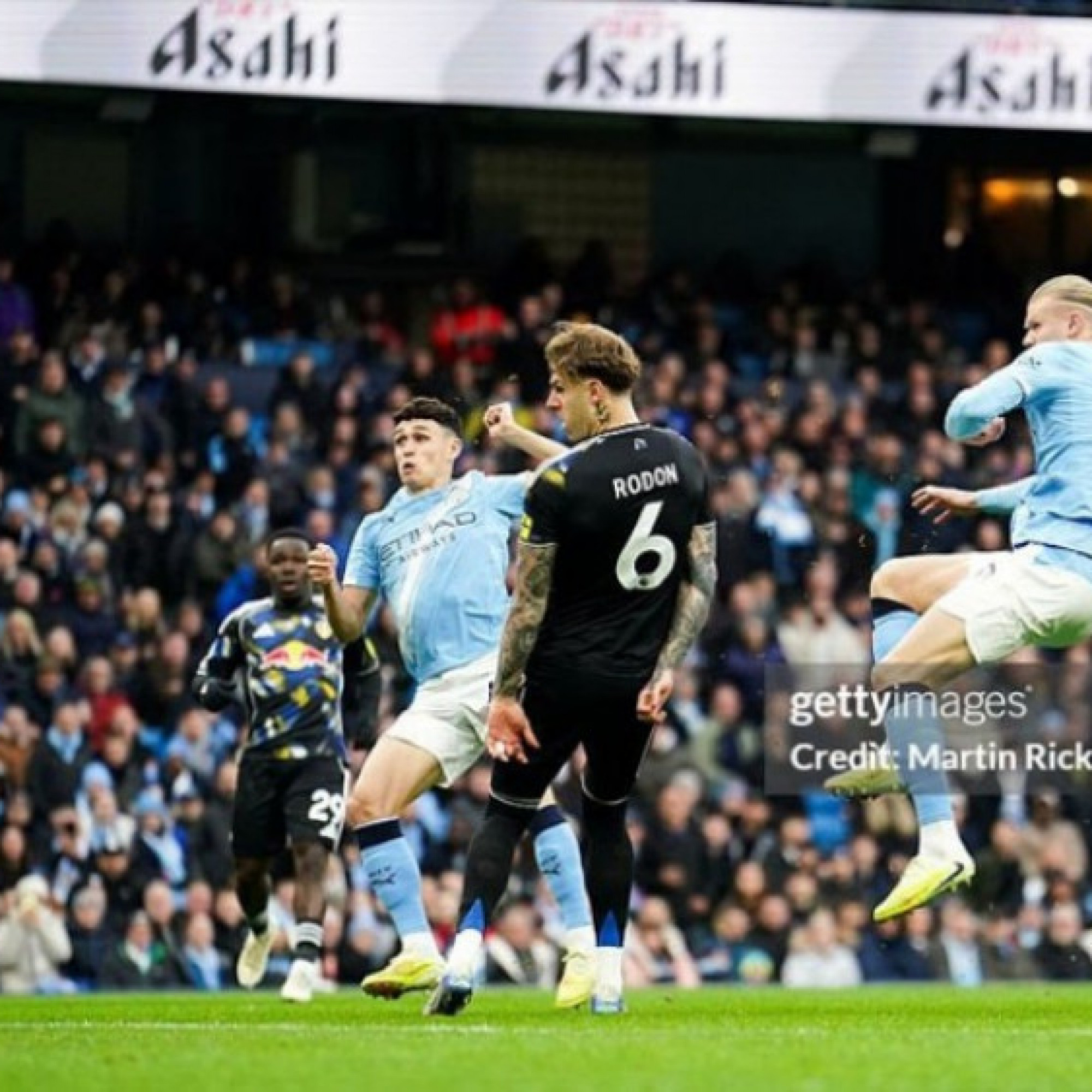  - Kết quả bóng đá Man City - Leeds: Hiệp một quá chênh lệch (Ngoại hạng Anh)