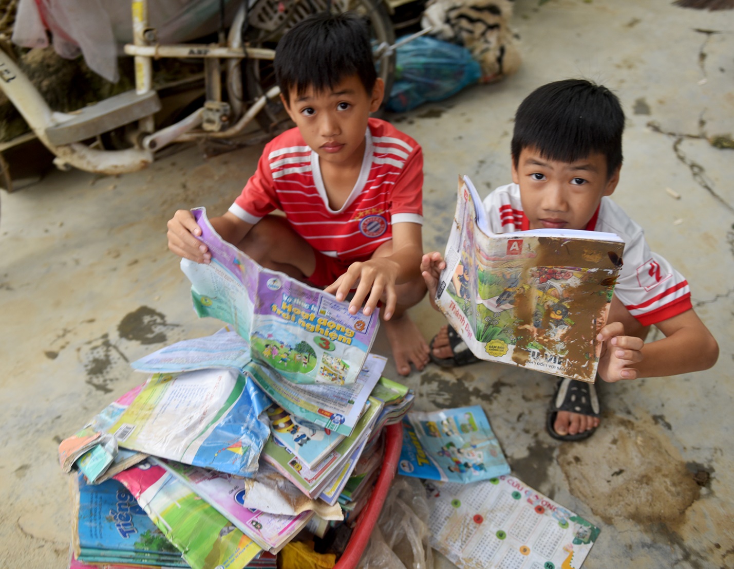 thu tuong tham hoi, chia se dau thuong cung nguoi dan vung ron lu hoa thinh - 7