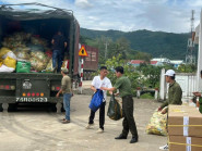 Kịp thời sẻ chia khó khăn với đồng bào lũ lụt ở Đắk Lắk