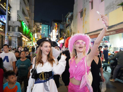  - Du lịch Việt Nam năm nay thắng lớn: Du khách quốc tế vượt xa mức kỷ lục trước đại dịch