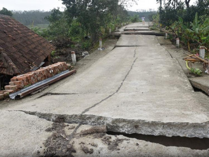  - Khẩn trương khắc phục hậu quả thiên tai, bảo vệ di sản văn hóa