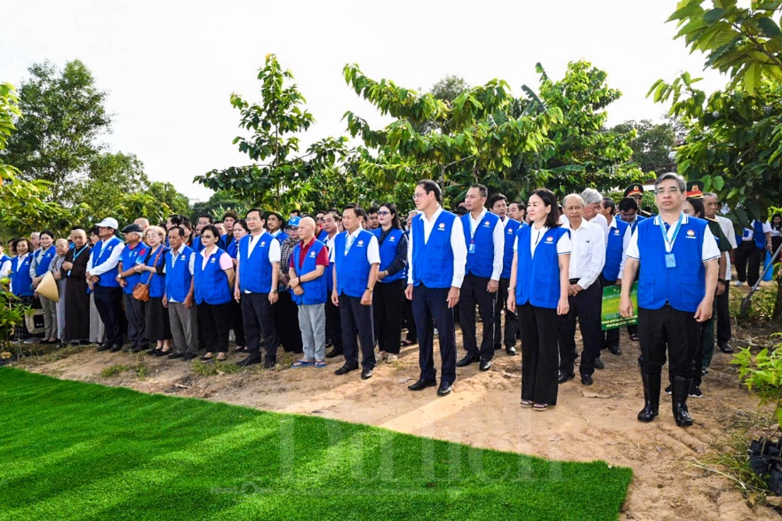 ‘Vườn cây Đại đoàn kết’ - Điểm hẹn xanh vun đắp từ tâm huyết 500 đại biểu TP.HCM - 7