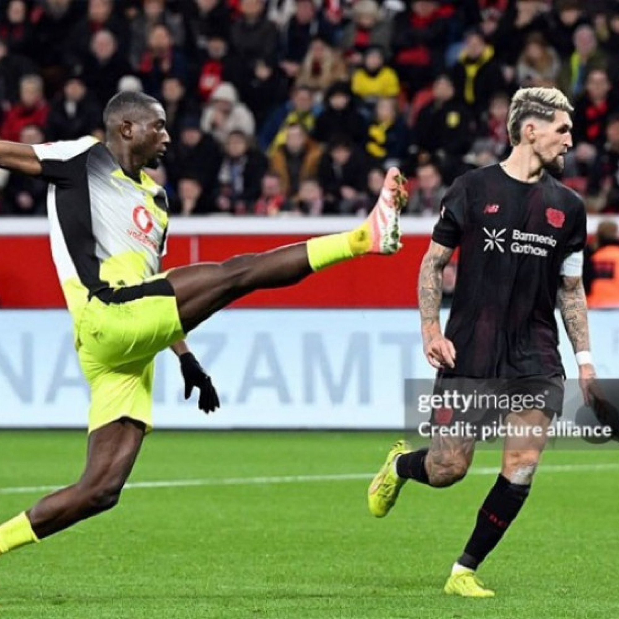  - Video bóng đá Leverkusen - Dortmund: Dấu ấn sao gốc Việt (Bundesliga)