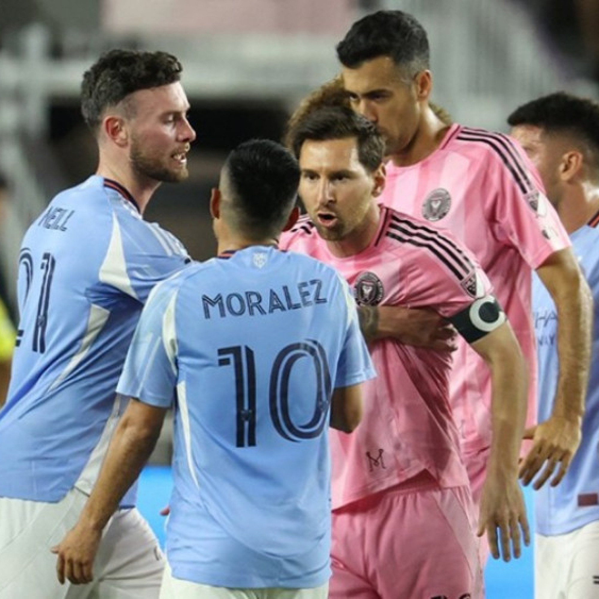  - Messi lập siêu kỷ lục 405 kiến ​​tạo, nguy cơ bị treo giò ở chung kết MLS