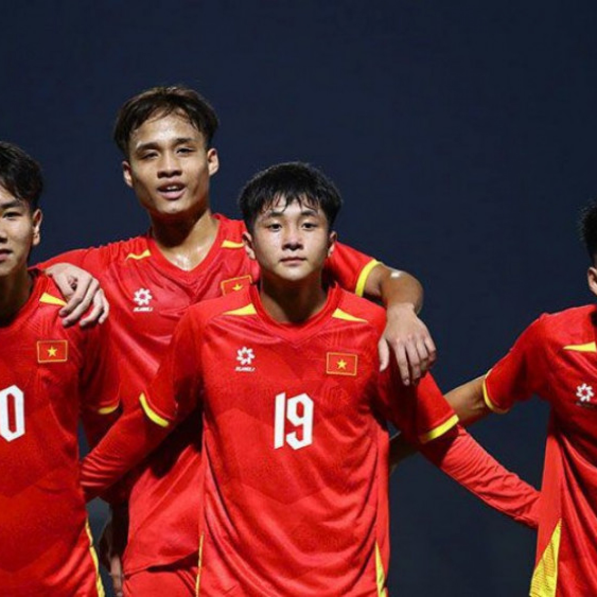  - Trực tiếp bóng đá U17 Việt Nam - U17 Malaysia: Chủ nhà dè chừng tiền đạo 16 tuổi (Vòng loại châu Á)