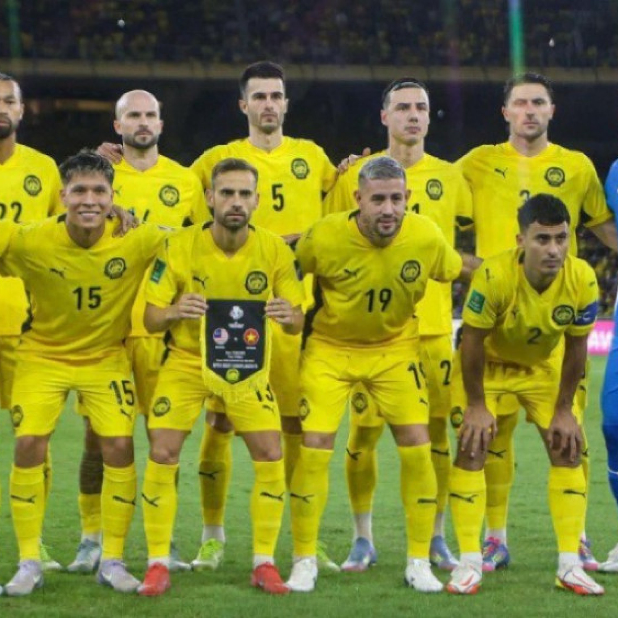  - Bóng đá Malaysia ở thế đường cùng, kiện ngược 7 sao nhập tịch chui?