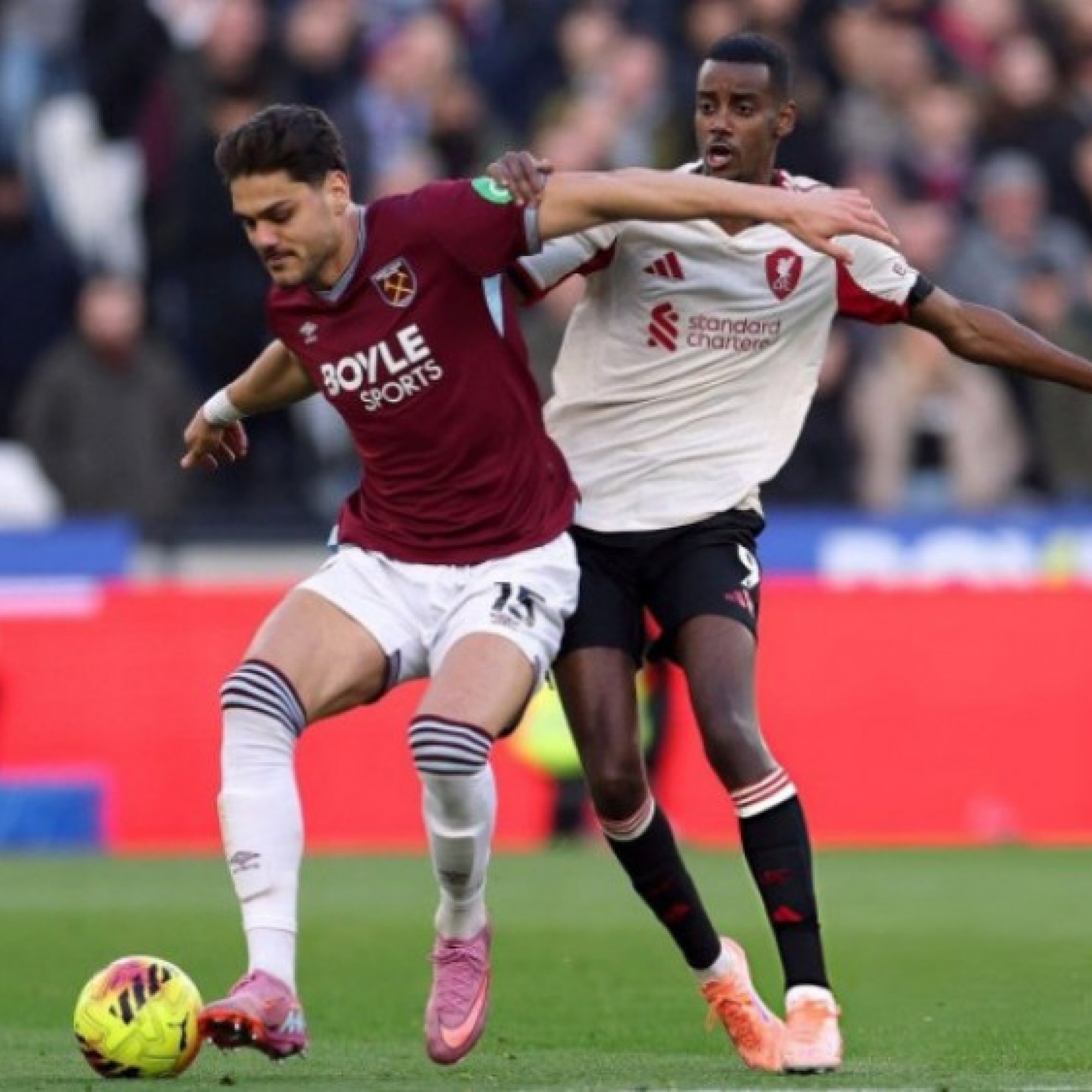  - Kết quả bóng đá West Ham - Liverpool: Quyết định bất ngờ, Isak tiếc nuối (Ngoại hạng Anh)